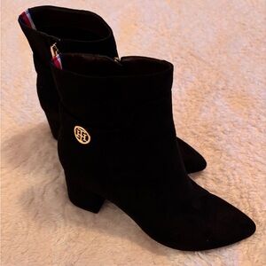 NWOB Tommy Hilfiger Black Ankle Booties with Gold Accent